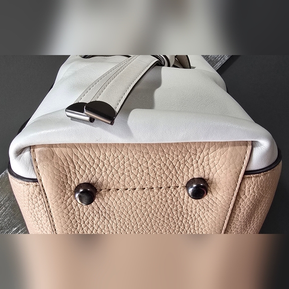 Coach 1941 Shadow Carryall V5 Beechwood Satchel (68005) - Picture 6 of 12